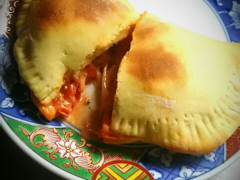 ハンバーグのカルツォーネ